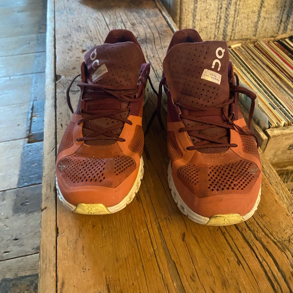 Men’s ON running shoe